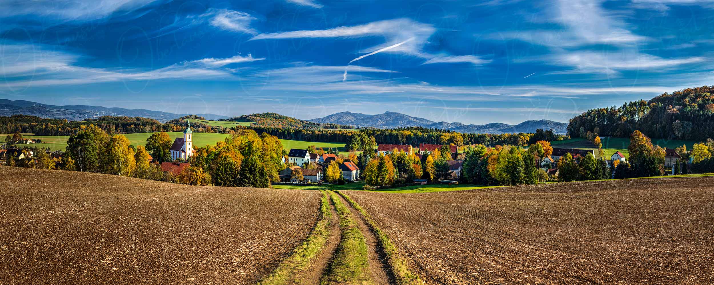 Spitzkunnersdorf – Das Hügelland mit dem Zittauer Gebirge