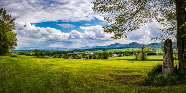 Fernblick vom Seidelsberg zum Isargebirge