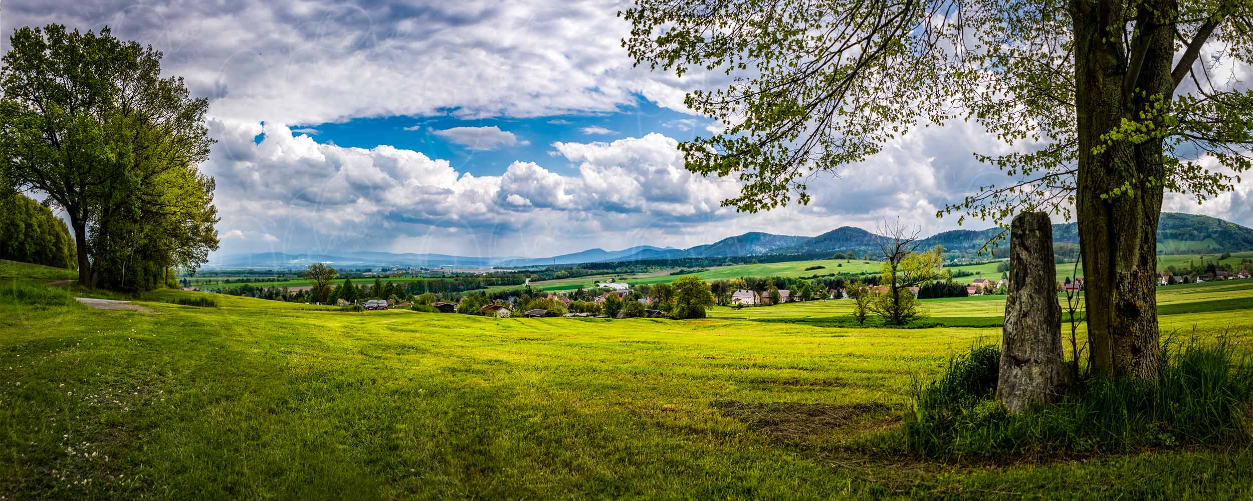 Fernblick vom Seidelsberg zum Isargebirge