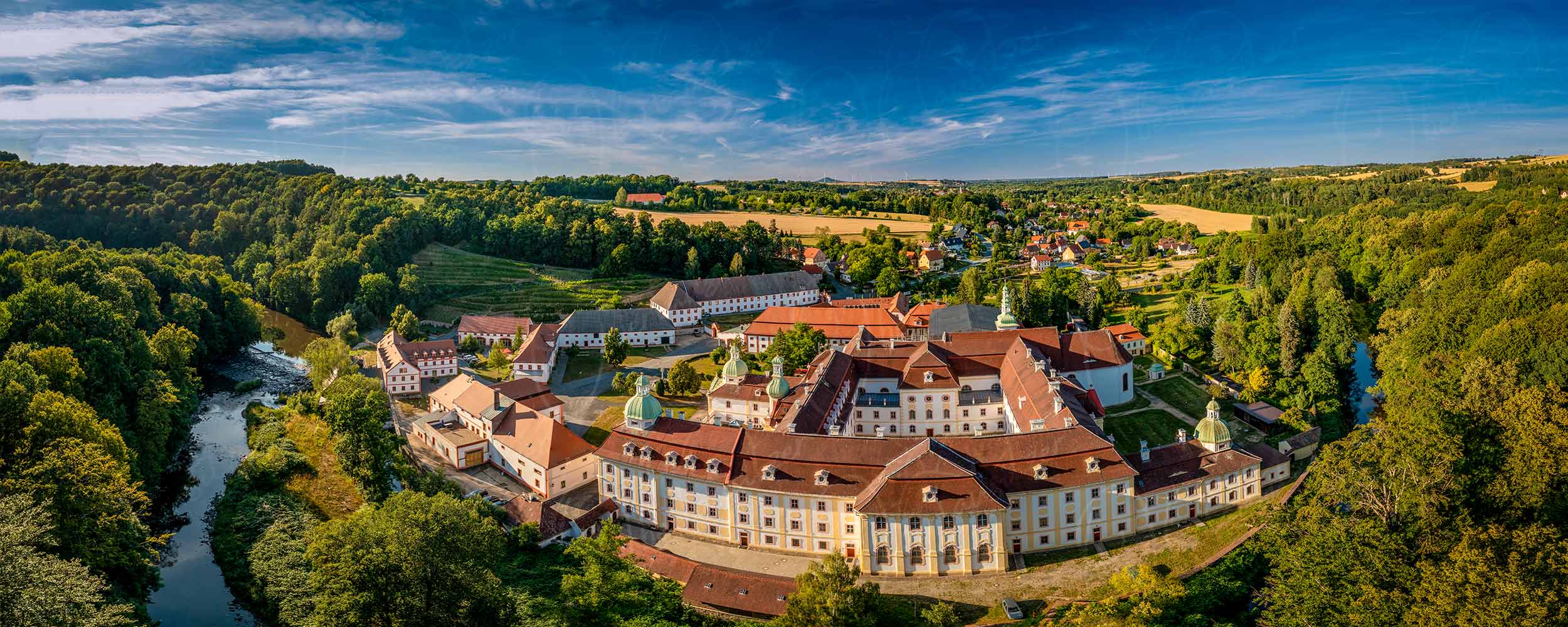 St.-Marienthal eingebettet in die Oberlausitzer Neiße