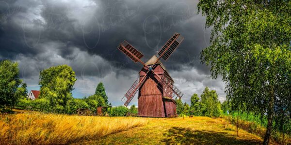 Oderwitz - Eine dramatische Wolkenstimmung über der Birkmühle
